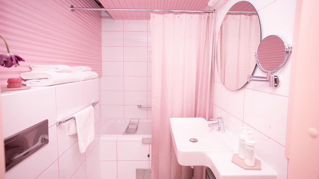 jäätelöhotellihuone2