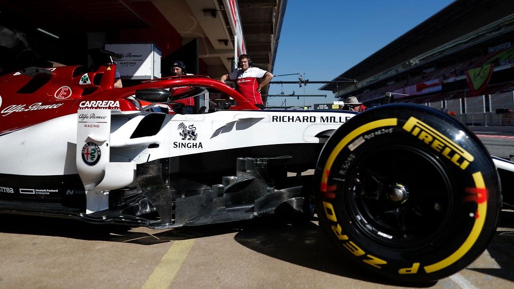 Alfa Romeon Kimi Räikkönen palasi radalle F1-talvitesteissä Espanjan Barcelonassa viikonlopputauon jälkeen.