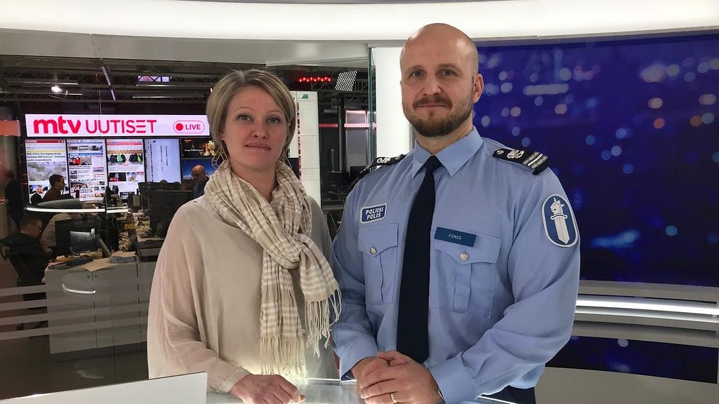 MTV Uutiset Livessä vierailleet Vanhempainliiton toiminnanjohtaja Ulla Siimes ja rikoskomisario Marko Forss ovat yhtä mieltä siitä, että turhan moni tapaus etenee poliisille saakka.