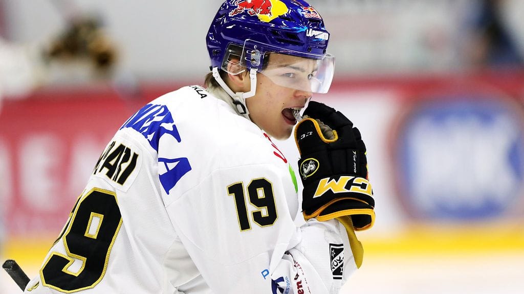 Rasmus Kupari teki upean esityön Kärppien 2-1-johtomaaliin Oulussa. Arkistokuva.