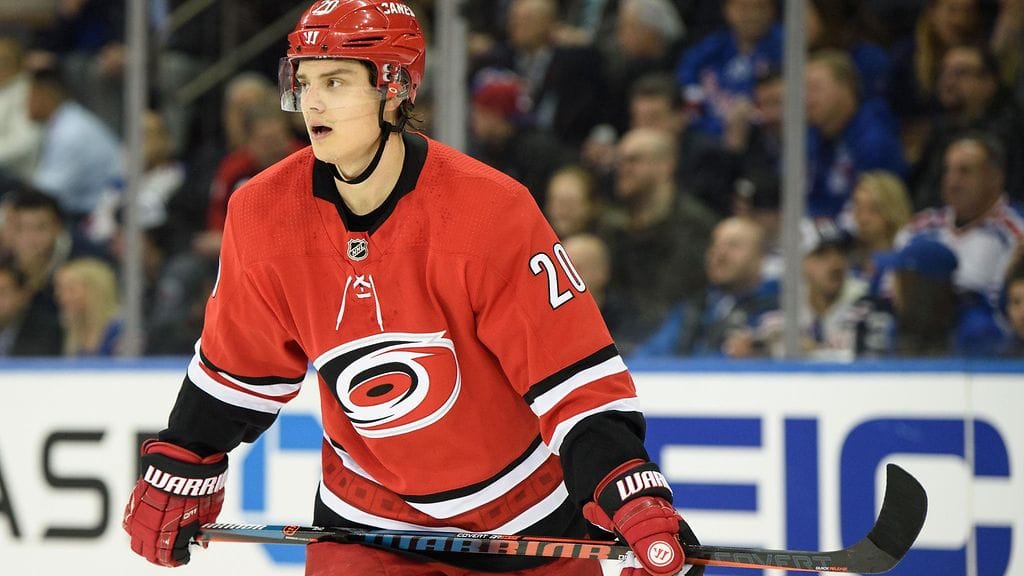Sebastian Aho takoo hurjaa tulosta NHL:ssä.