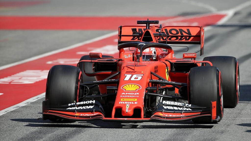 Charles Leclerc täräytti F1-testien kärkiajan torstaina aamupäivällä.