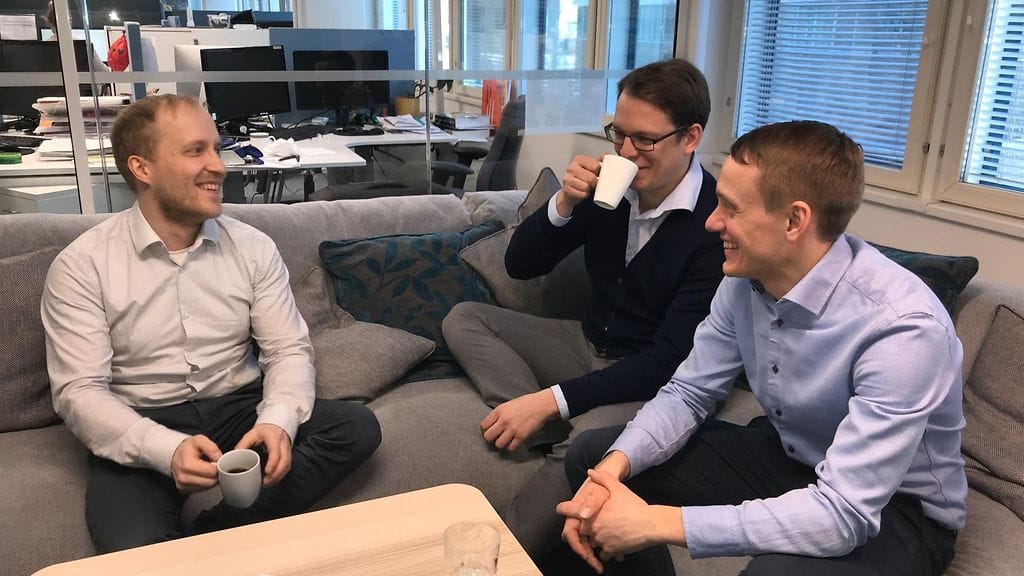 Innokas ja sitkeä trio Juha Haaja (vas.), Antti Ritvanen ja Harri Hallila ovat kehittäneet modernia pidennysydinnaulaa yli kymmenen vuotta – tavoitteena toimikentän globaali markkinajohtajuus.