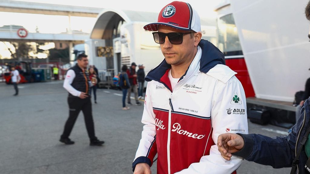 Kimi Räikkönen saapui Barcelonan radalle myös välipäivänään.