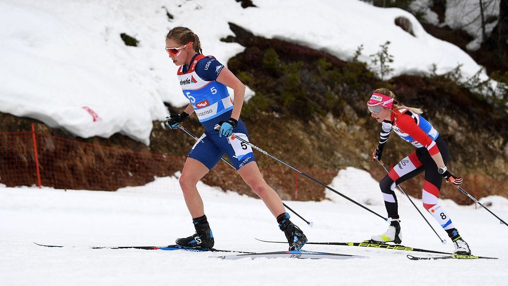 Yhdysvaltojen Jessica Diggins hiihti 30 kilometrin kilpailussa jalat ja kädet lähes paljaana.