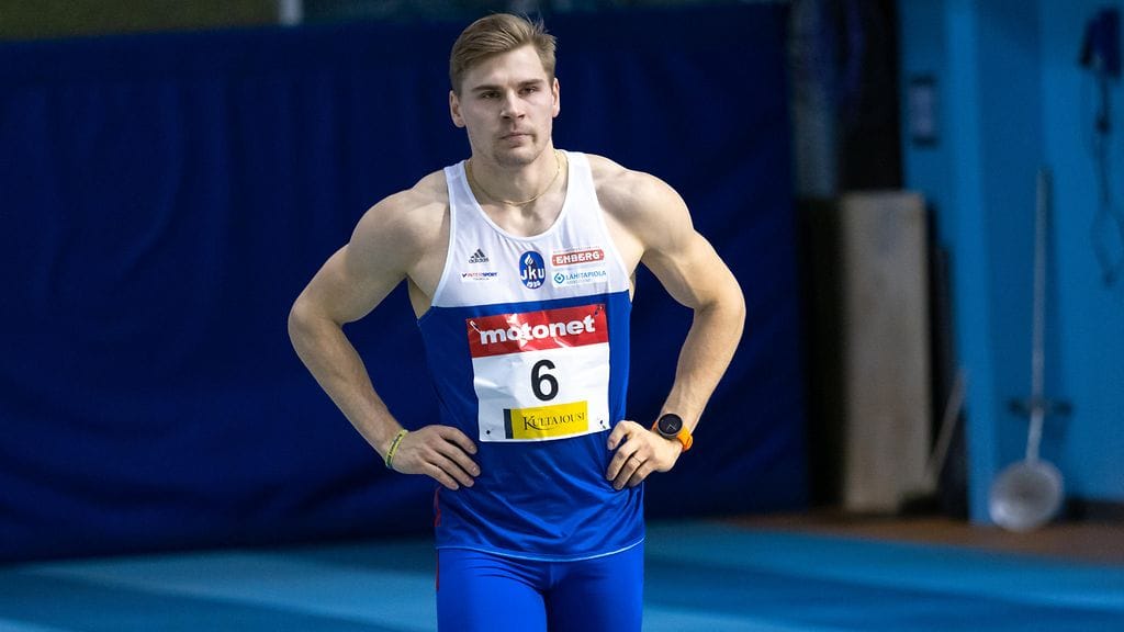 Elmo Lakka paineli oman ennätyksensä yleisurheilun Glasgown EM-hallikilpailujen 60 metrin aitojen alkuerässä.