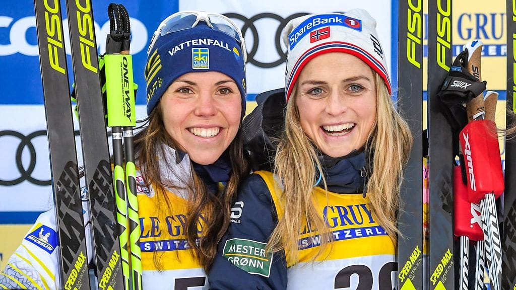 Ruotsin hiihtotähti Charlotte Kalla (vasemmalla) ei ole varma uransa jatkosta. Kallan kova kilpakumppani Therese Johaug (oikealla) esitti kainon toiveen asiasta.
