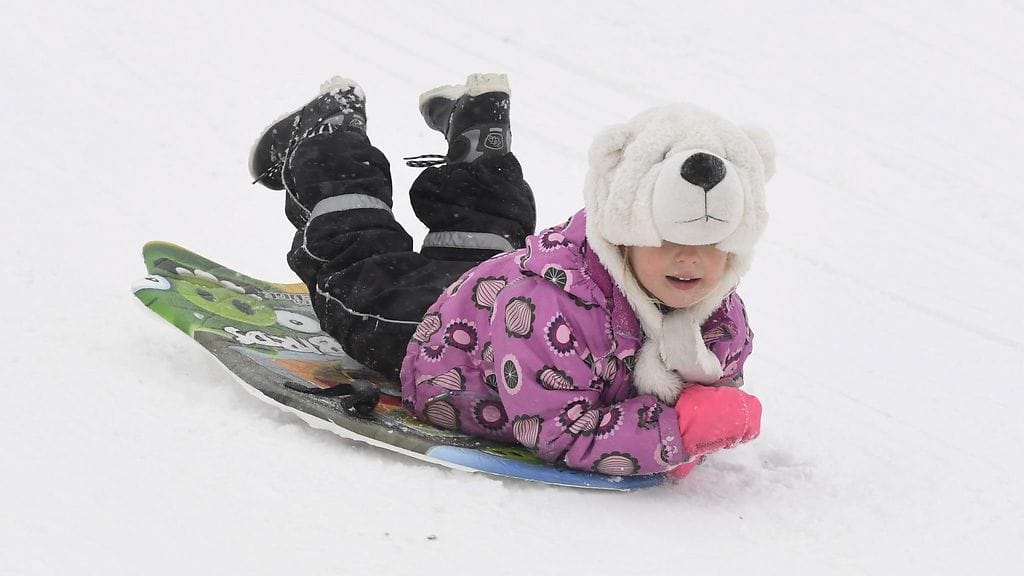 Laskiaissunnuntaita vietetään tänään aurinkoisessa säässä.