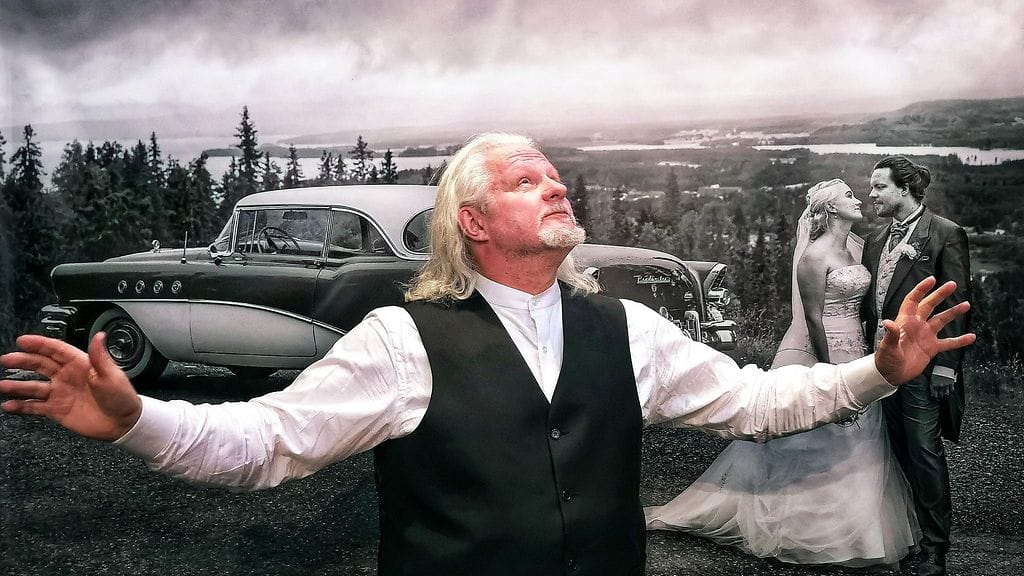 ÄLÄKÄYTÄMUIHINJUTTUIHIN_juhalaitalainen_omakuva