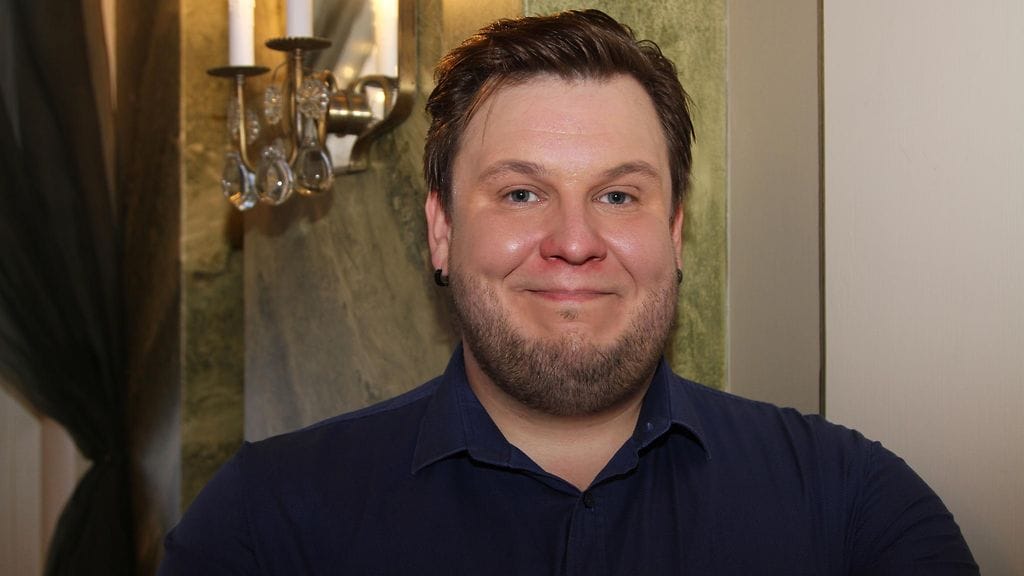 Mikko Penttilän sketsihahmo Taika-Pasia luultiin strippariksi.