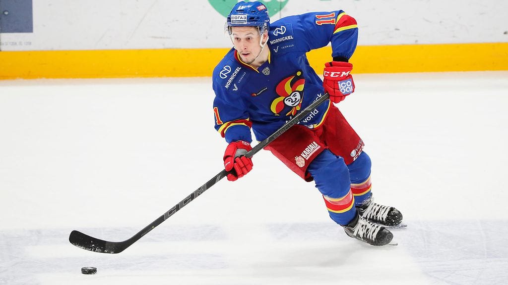 Steve Moses on sivussa illan ottelusta.