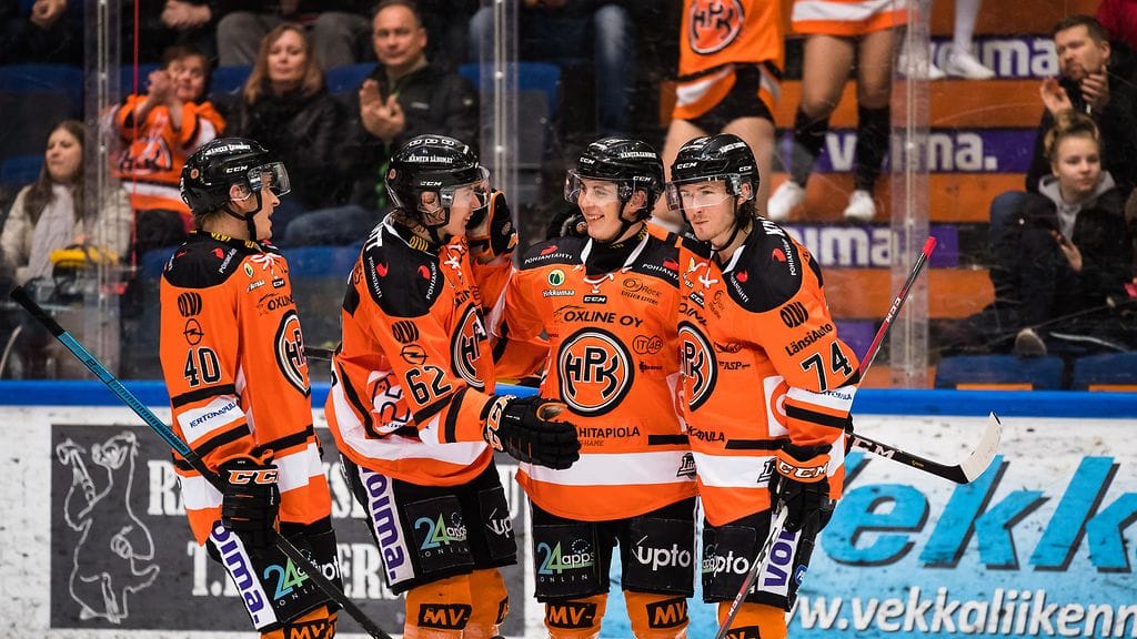 HPK juhli Hämeenlinnassa.