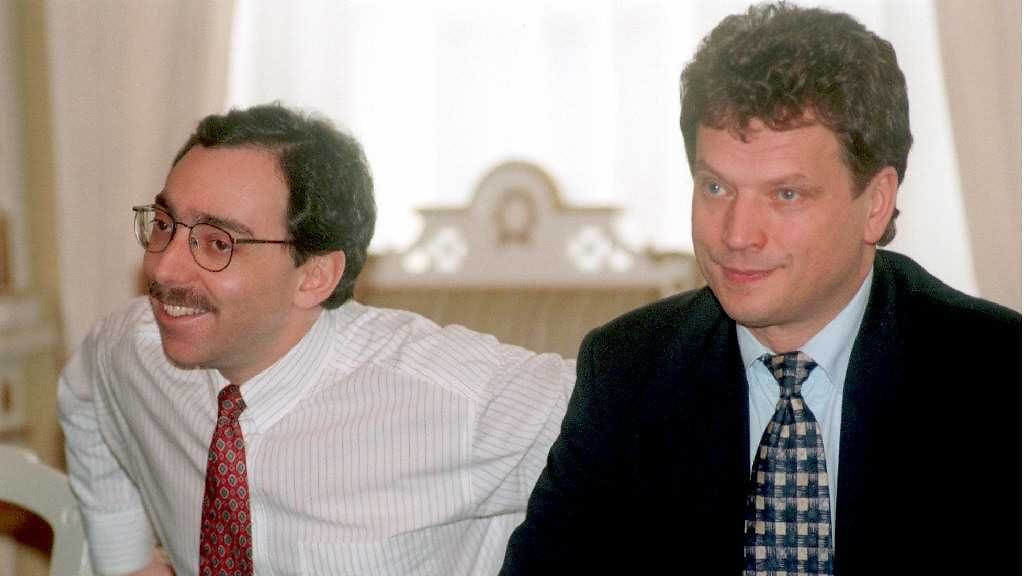 KOKOOMUKSEN BEN ZYSKOWICZ JA SAULI NIINISTÖ 1995