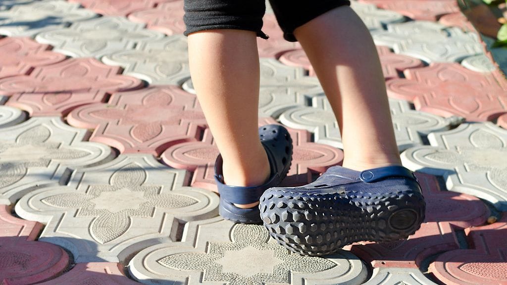 Crocs-haaste leviää sosiaalisessa mediassa.