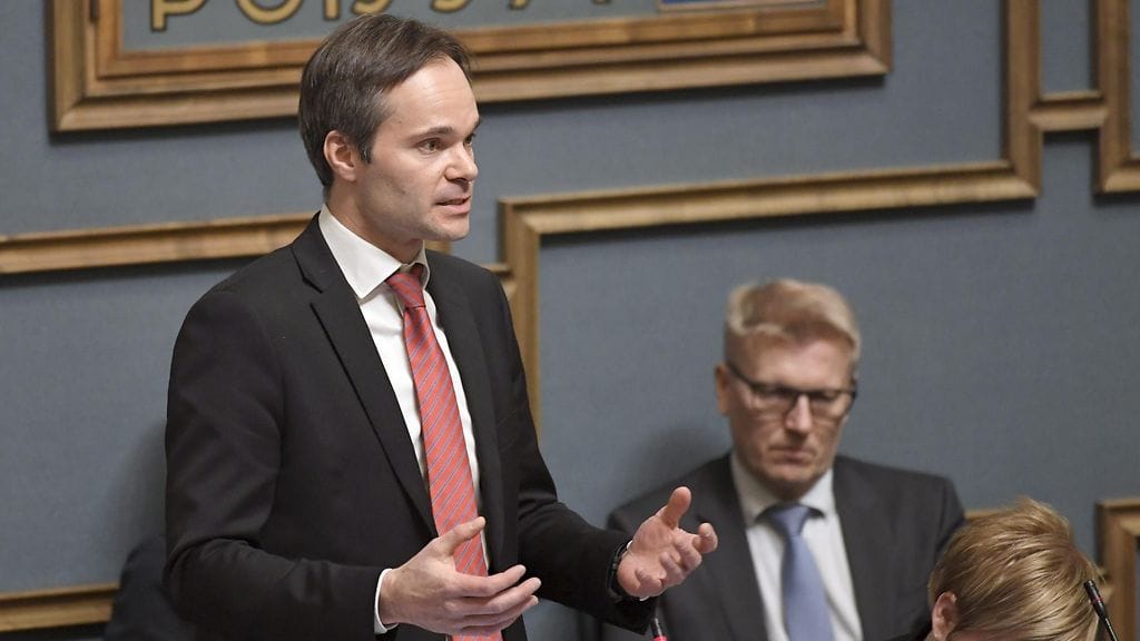 Sisäministeri Kai Mykkänen.