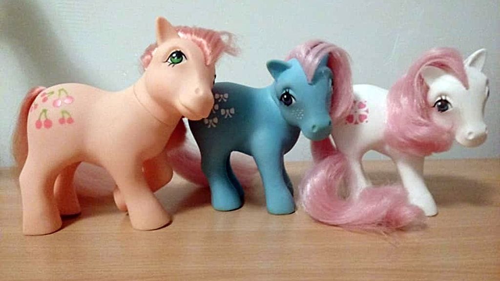 Cherries Jubilee, Bow-Tie, Sundance