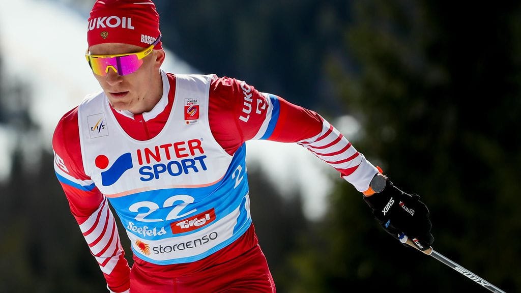 Aleksandr Bolshunov nousi Holmenkollenin 50 kilometrin kilpailun nuorimmaksi voittajaksi.