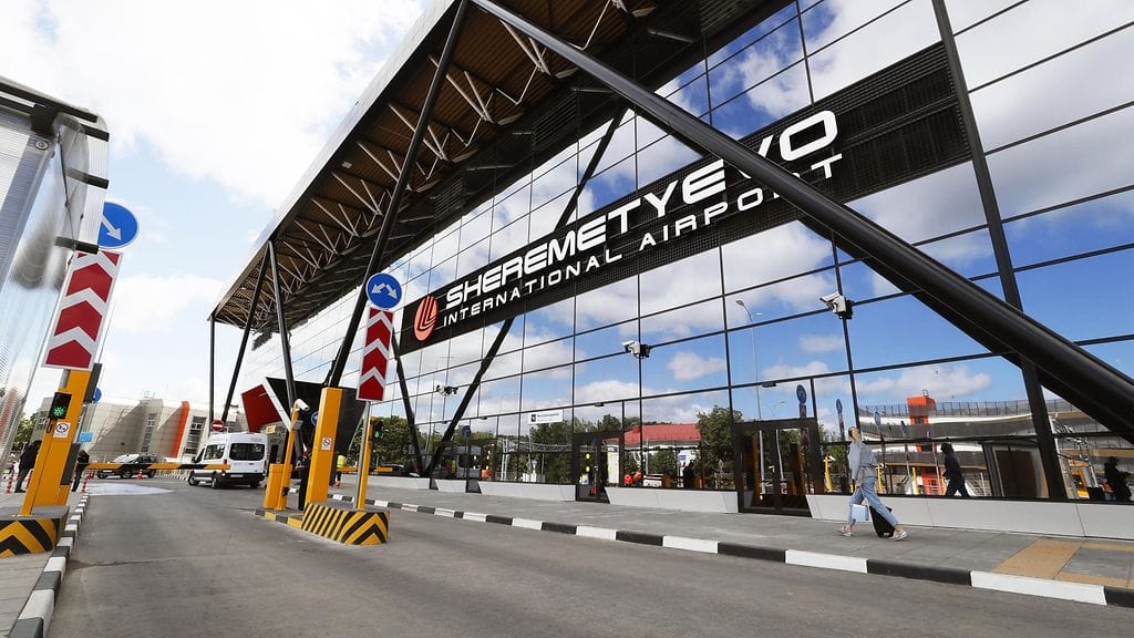 Saksalaismedian mukaan Venäjä kielsi saksalaiskonetta tekemästä välilaskua Moskovaan. Kuvassa Moskovan Sheremetjevon lentokenttä.