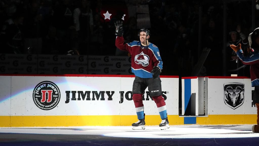 Colorado Avalanchen suomalaishyökkääjä Mikko Rantanen oli mukana tähdistössä, kun hän tykitti kauden 30. maalinsa ottelussa Buffalo Sabresia vastaan.