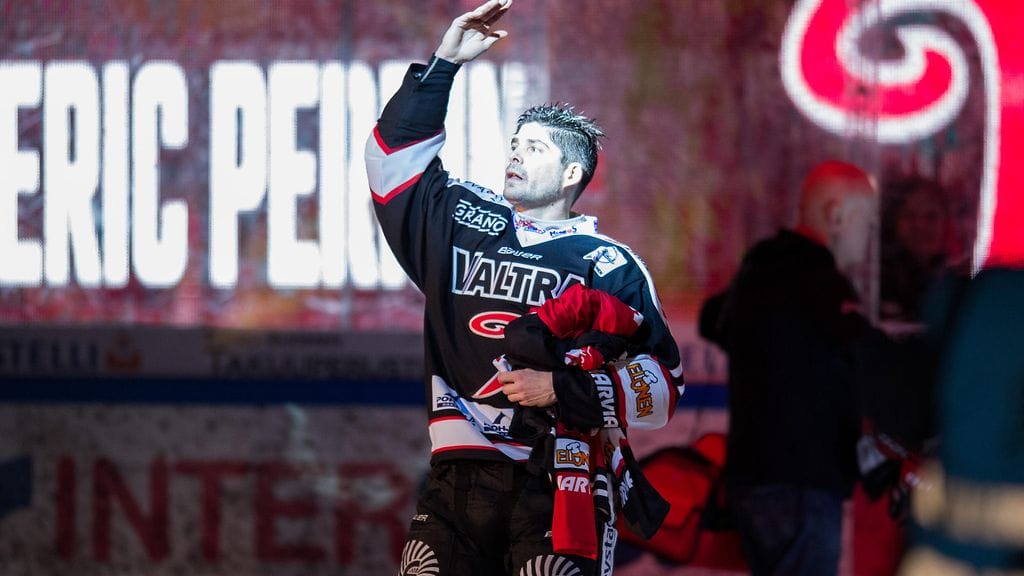 Eric Perrin yrittää kammeta vielä kerran pudotuspeleihin JYPin paidassa.