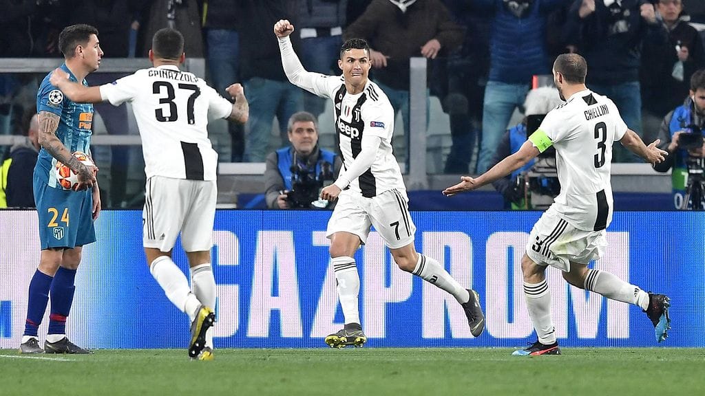 Cristiano Ronaldo kuritti Atletico Madridia hattutempulla.