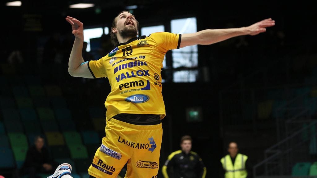 Matti Oivasen lentopalloura päättyy tähän kauteen.