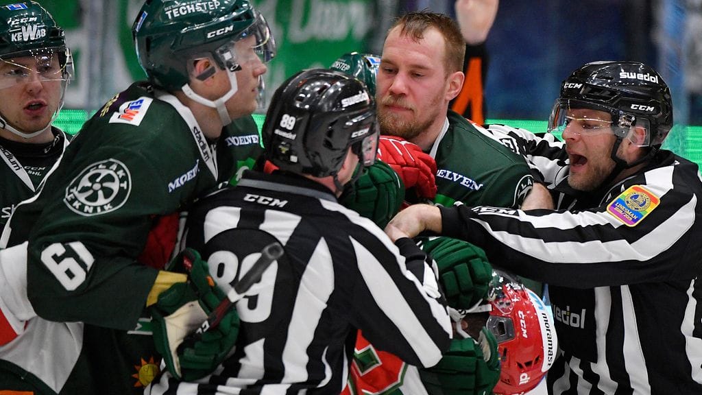 Laittaako Färjestadin Ilari Melart rähinän päälle SHL:n päätöskierroksella.