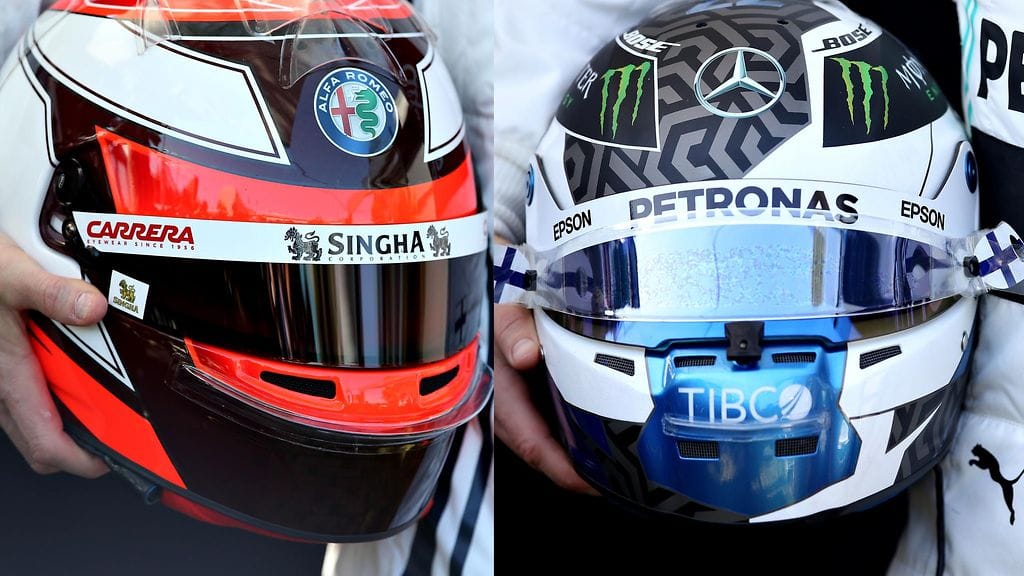 Vasemmalla Kimi Räikkösen uusi kypärä, oikealla Valtteri Bottaksen uusi kypärä.