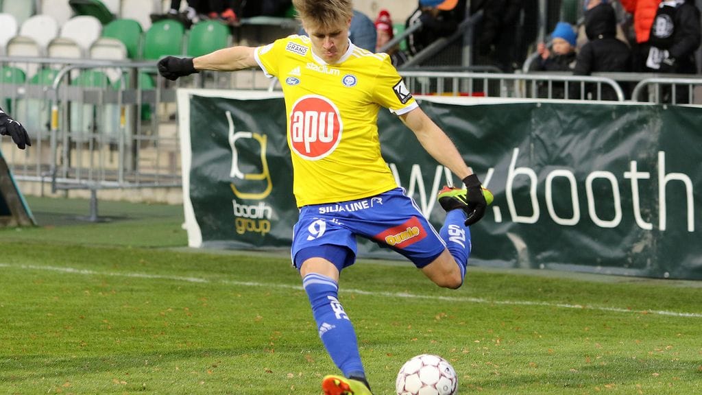 Riku Riski jatkaa HJK:n riveissä.