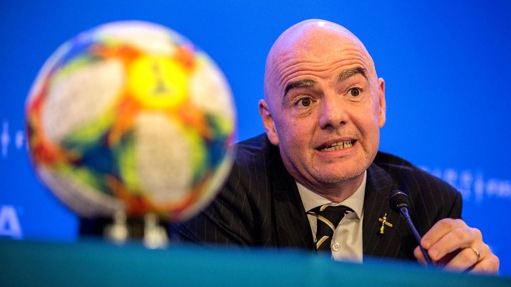 Gianni Infantino kertoi päätöksestä perjantaina Fifan hallintoneuvoston kokouksessa.
