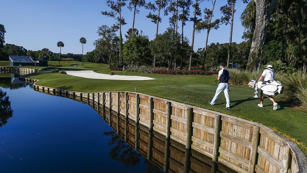 Ponte Vedra Beachin 13. reiällä on iso vesieste.