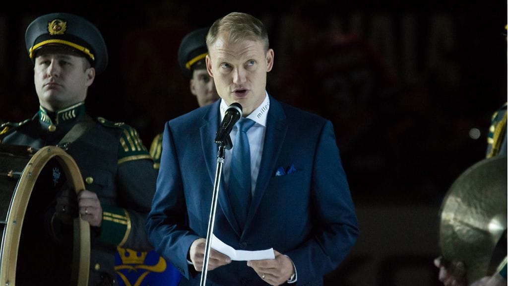 SaiPan toimitusjohtaja Jussi Markkanen piti puheen ennen HIFK:ta vastaan pelattua juhlaottelua.
