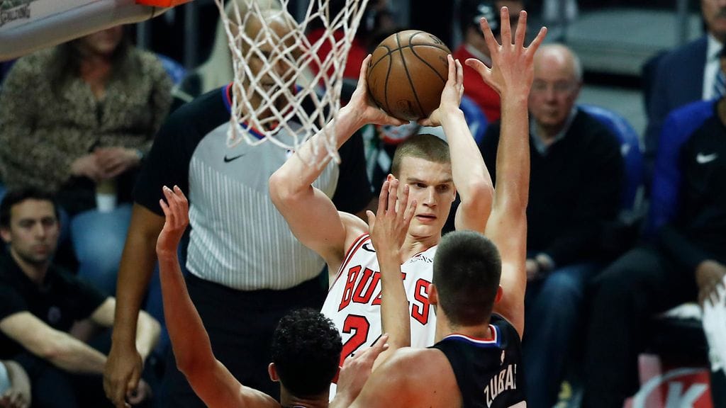 Lauri Markkanen esiintyi joukkueensa kanssa edukseen heikomman jakson jälkeen.