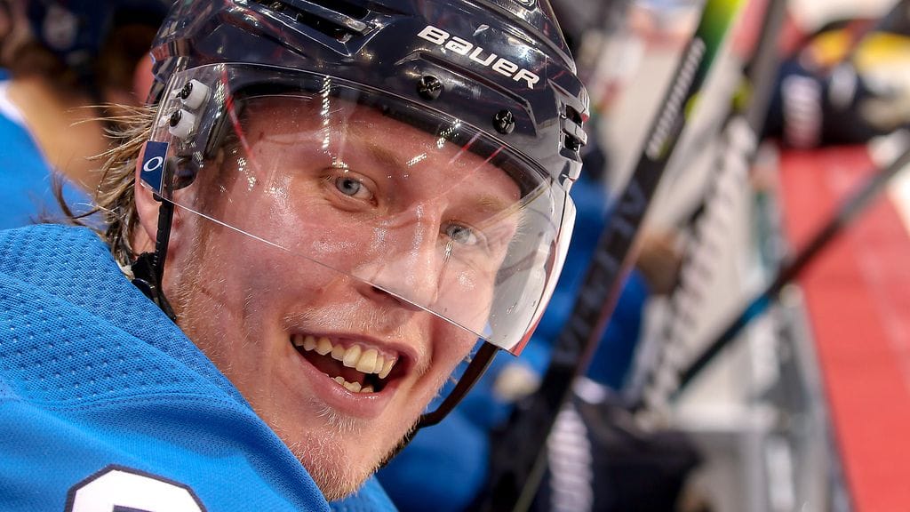 Peto on irti, miettii Patrik Laine.