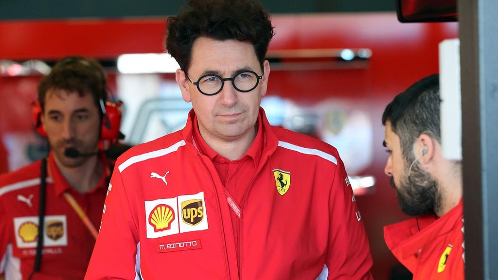 Mattia Binotton taival Ferrarin päällikkönä käynnistyi murskaavalla tappiolla.