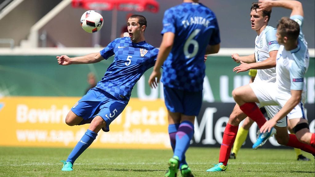 Vinko Soldo Kroatian alle 19-vuotiaiden maajoukkueessa vuonna 2016.