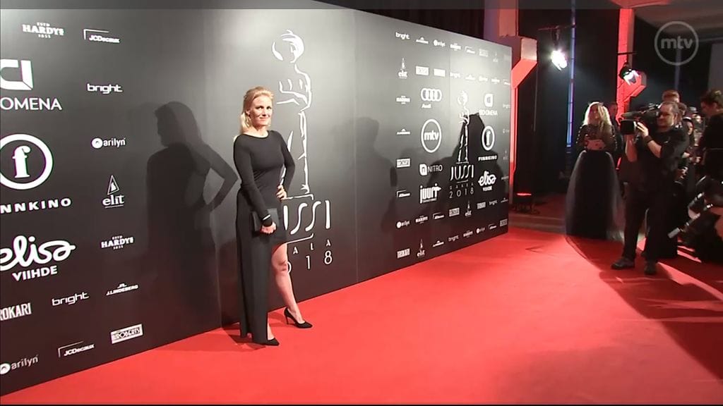 Laura Birn viime vuonna Jussi-gaalan punaisella matolla.