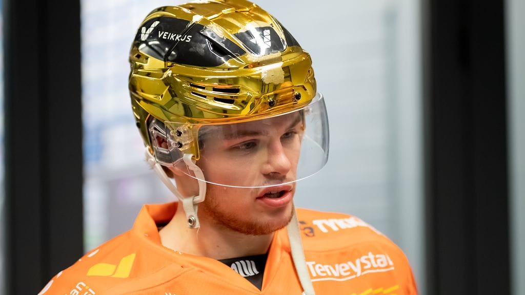 Malte Strömwallin kantama kultakypärä on huutokaupan kohteena.