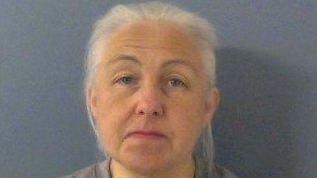 Poliisin mukaan Hannegret Donnelly oli hakannut miestään muun muassa kaulimella päähän.