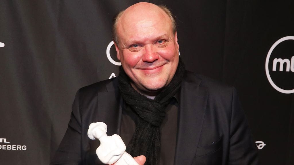 Parhaan miespääosan Jussi-palkinnon toista kertaa urallaan pokannut Hannu-Pekka Björkman Jussi-gaalassa Helsingin Kaapelitehtaalla 22. maaliskuuta 2019.