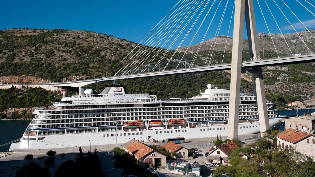 Viking Sky satamassa Kroatian Dubrovnikissa viime vuonna.
