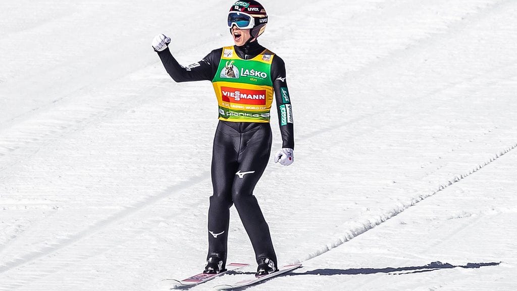 Ryoyu Kobayashi päätti erinomaisen mäkihyppykauden voittoon Planicassa.