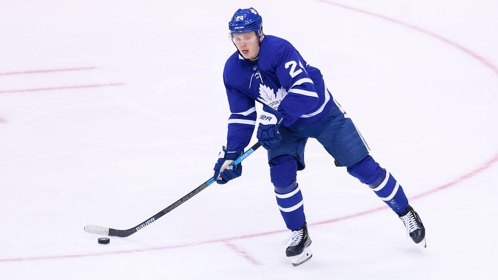 Kasperi Kapanen taistelee maalintekovaikeuksien kanssa.