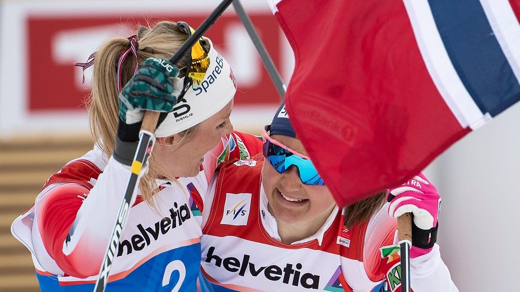 Therese Johaug ja Ingvild Flugstad Östberg ovat niin hyviä ystäviä, että jakavat saman sängyn.