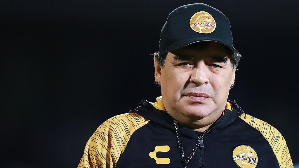 Diego Maradona latoo kovaa kritiikkiä Argentiinan maajoukkueelle.