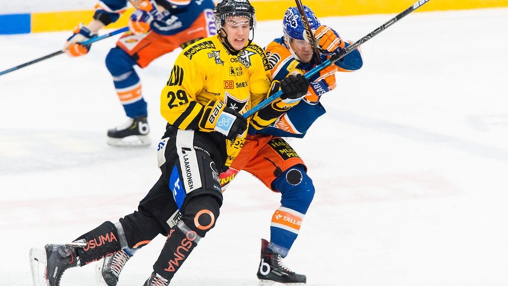 Henri Knuutinen sorvasi KalPan kanssa kaksivuotisen jatkosopimuksen.