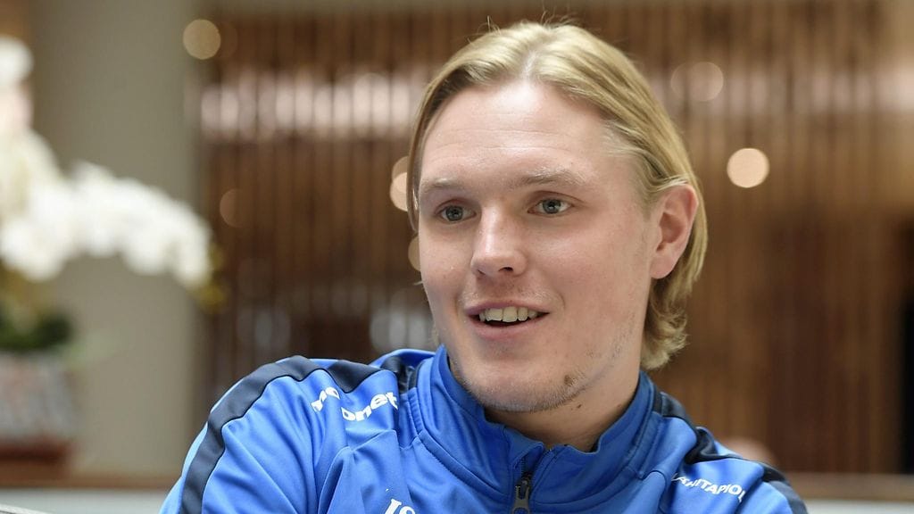 Fredrik Jensen ottaa paikkansa Huuhkajien avauskokoonpanossa Armeniaa vastaan.