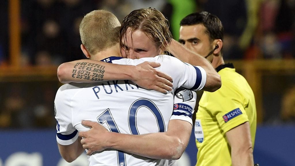 Teemu Pukki ja Fredrik Jensen juhlivat Suomen avausmaalia.