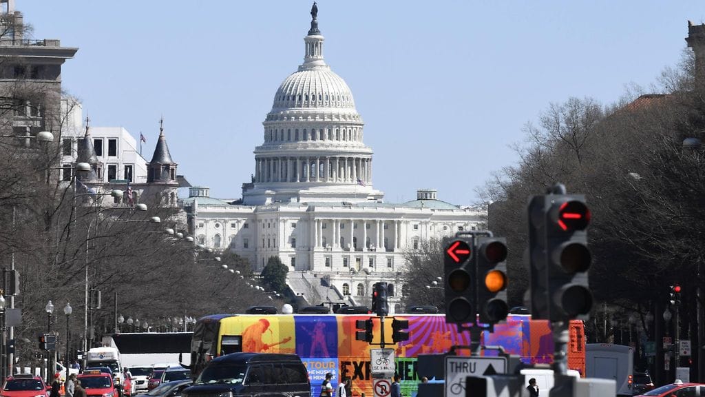 Yhdysvalloissa edustajainhuone ei onnistunut kumoamaan presidentti Donald Trumpin veto-oikeutta kansallisen hätätilan kohdalta.