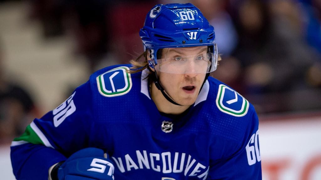 Markus Granlund siirsi rikkinäistä mailaa, mikä johti rangaistuslaukauksen kautta Anaheim Ducksin maaliin.